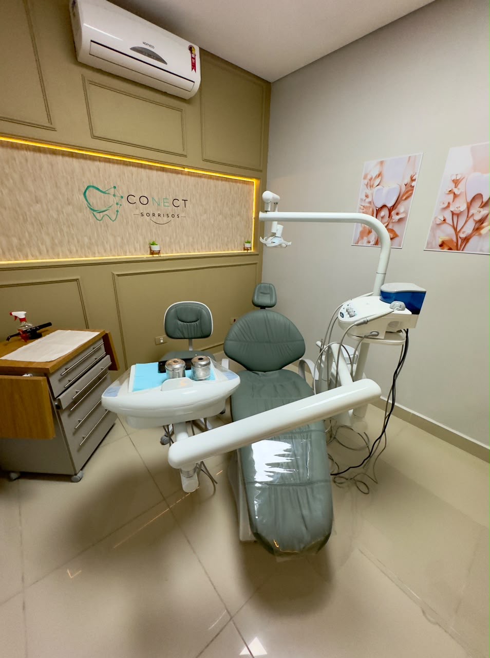 Consultório equipado